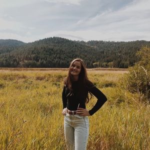 Meet your Posher, Karina